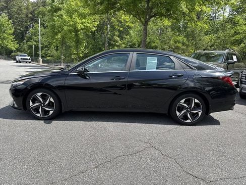 Certified 2023 Hyundai Elantra Limited FWD image 4