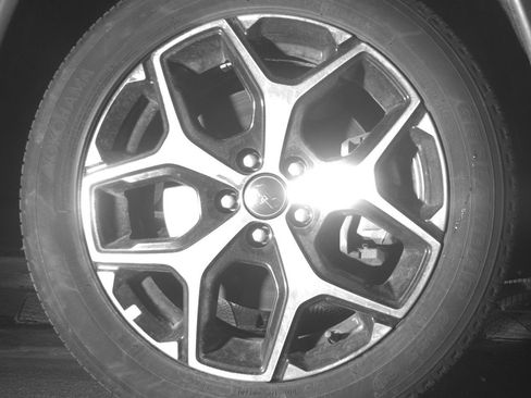 Used 2025 Jeep Compass Limited image 13