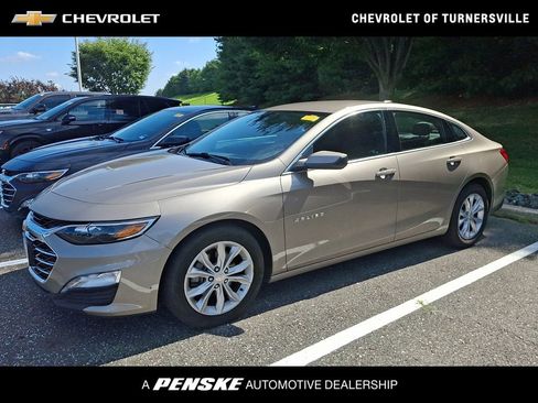 Used 2025 Chevrolet Malibu LT FWD image 1
