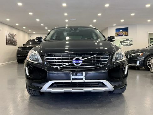 Used 2017 Volvo XC60 T6 Dynamic w/ Preferred Option Package AWD/4WD image 2