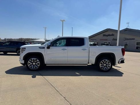 Used 2022 GMC Sierra 1500 Denali w/ Denali Reserve Package AWD/4WD image 4