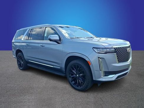 Used 2023 Cadillac Escalade ESV Premium Luxury AWD/4WD image 3