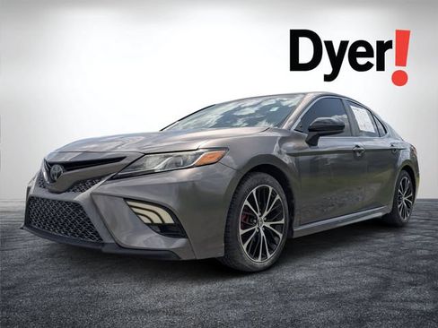 Used 2019 Toyota Camry SE FWD image 8