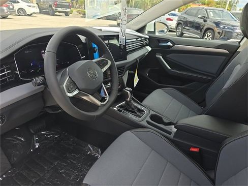 New 2025 Volkswagen Jetta SE image 16