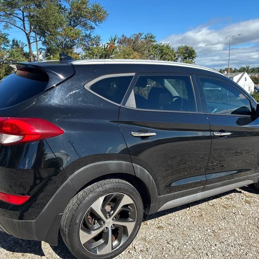 Used 2017 Hyundai Tucson Limited w/ Cargo Package AWD/4WD image 9