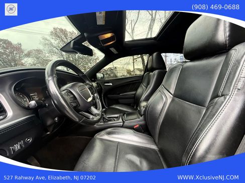 Used 2019 Dodge Charger SXT w/ Plus Group image 8