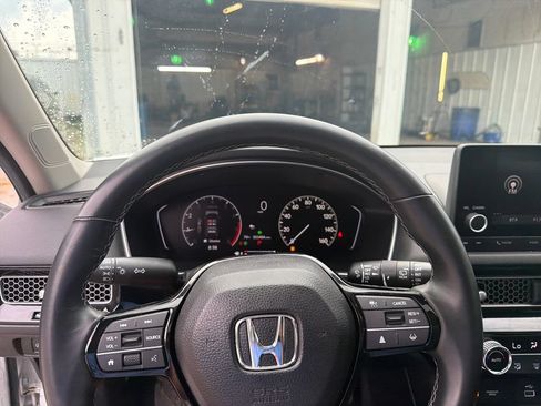 Used 2024 Honda Civic EX-L image 18