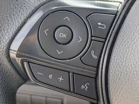Used 2025 Toyota Corolla LE FWD image 11
