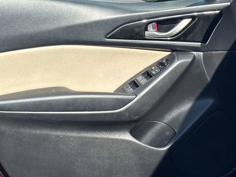 Used 2015 MAZDA MAZDA3 i Touring image 15