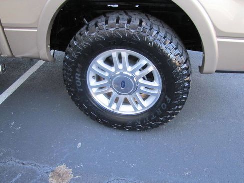 Used 2014 Ford F150 Lariat w/ Equipment Group 501A Mid image 33