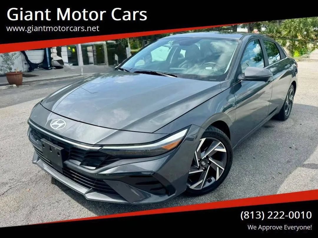 Used 2024 Hyundai Elantra Limited FWD image 1