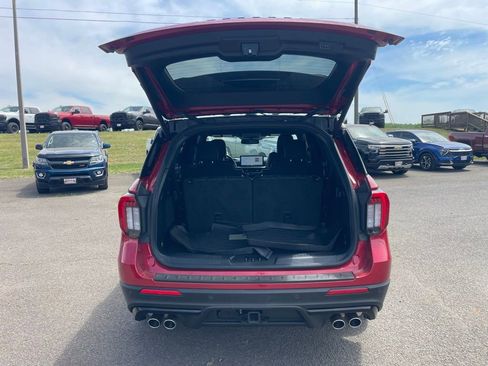Used 2025 Ford Explorer ST image 12
