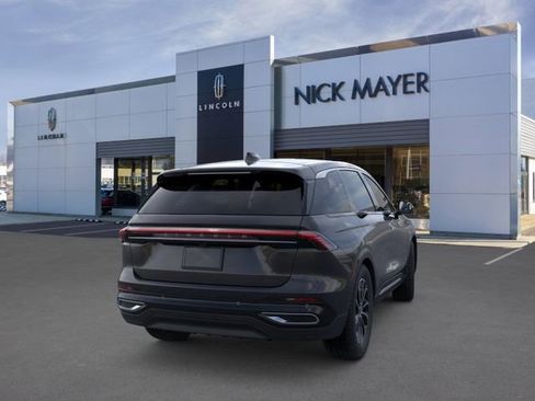 New 2026 Lincoln Nautilus Premier image 9