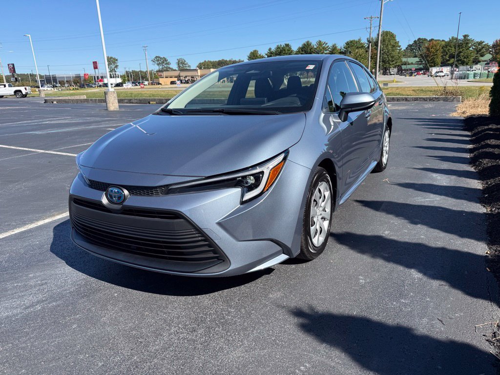 Certified 2025 Toyota Corolla LE FWD image 6