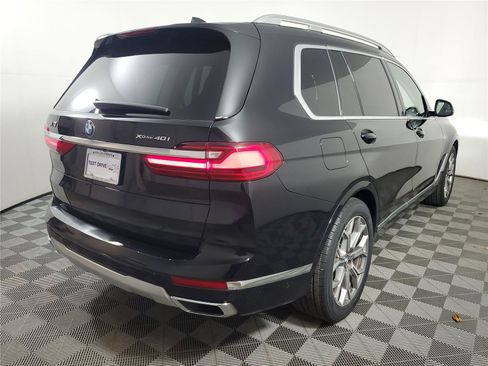 Used 2022 BMW X7 xDrive40i w/ Premium Package AWD/4WD image 6