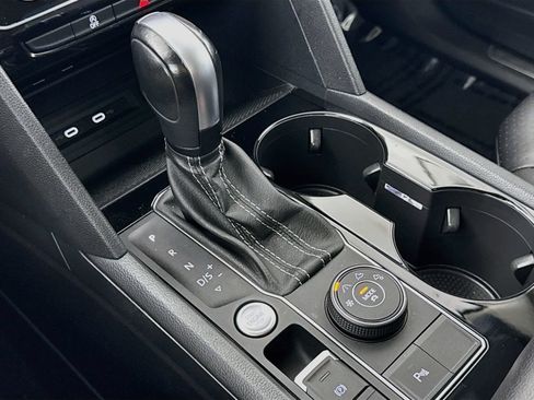 Certified 2023 Volkswagen Atlas SEL AWD/4WD image 19