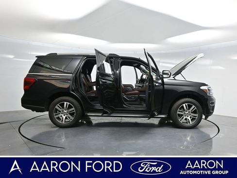 Used 2022 Ford Expedition Limited image 4