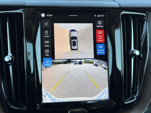 Used 2024 Volvo XC60 B5 Plus w/ Protection Package Premier AWD/4WD image 4