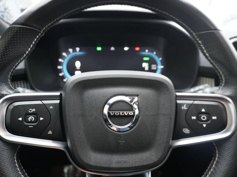 Used 2021 Volvo XC40 P8 Recharge w/ Advanced Package image 19