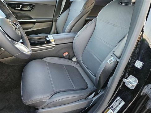 Used 2025 Mercedes-Benz C 300 Sedan image 15
