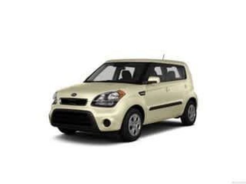 Used 2013 Kia Soul + FWD image 1