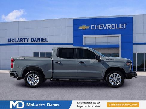 Used 2024 Chevrolet Silverado 1500 Custom AWD/4WD image 6