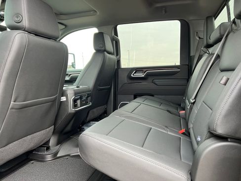 New 2026 GMC Sierra 2500 SLT w/ SLT Premium Package AWD/4WD image 5