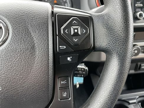 Used 2022 Toyota Tacoma SR w/ SR Convenience Package RWD image 16