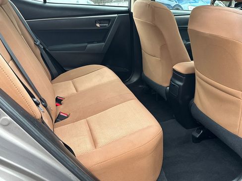 Used 2014 Toyota Corolla LE image 9