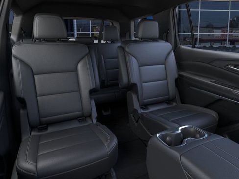 New 2026 Chevrolet Traverse LT w/ Sun and Wheel Package FWD image 17