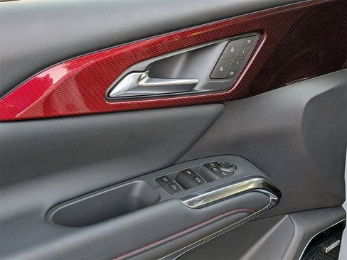 New 2026 Chevrolet Traverse RS image 8