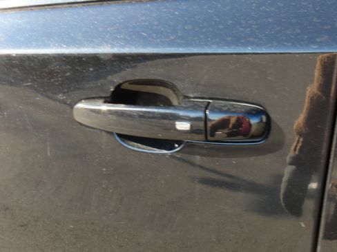 Used 2023 Chevrolet Traverse Premier w/ Redline Edition image 22