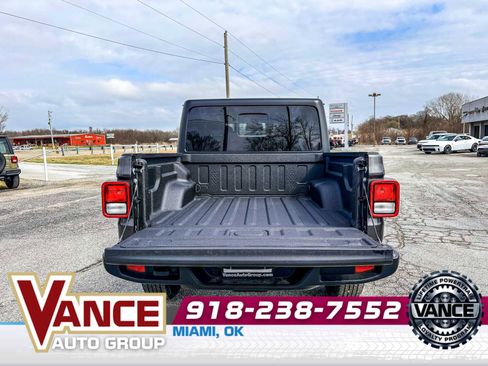 New 2026 Jeep Gladiator Sport image 15