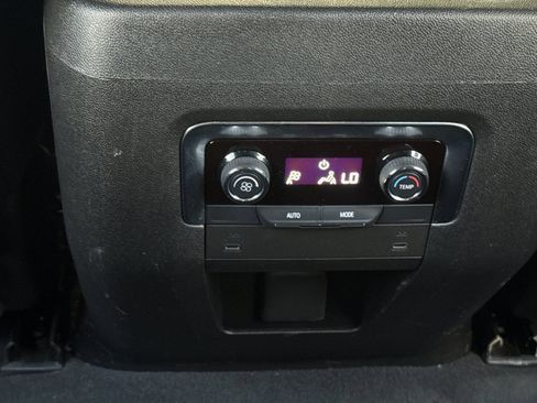 Used 2025 Chevrolet Tahoe LT AWD/4WD image 43