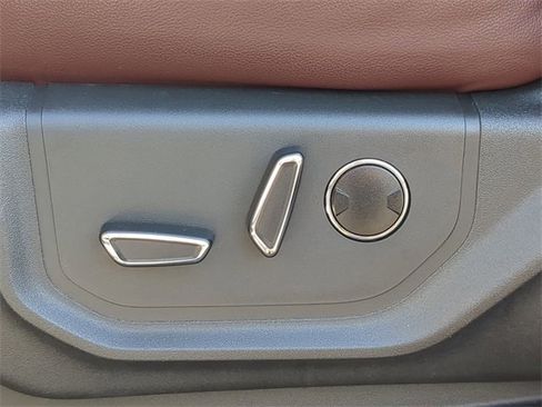 Used 2024 Ford Expedition Max Limited image 24