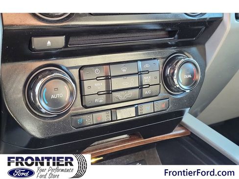 Used 2015 Ford F150 Lariat image 22