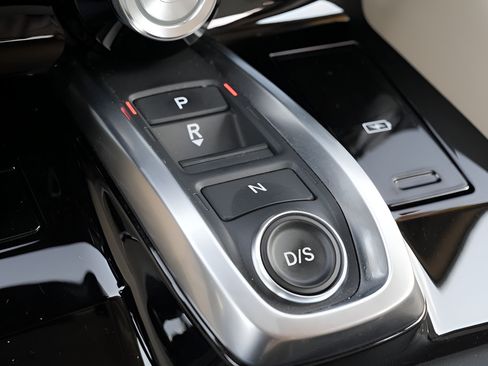 Used 2025 Acura MDX SH-AWD w/ Technology Package image 40