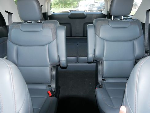 Used 2026 Ford Explorer Active w/ Active Comfort Package AWD/4WD image 13