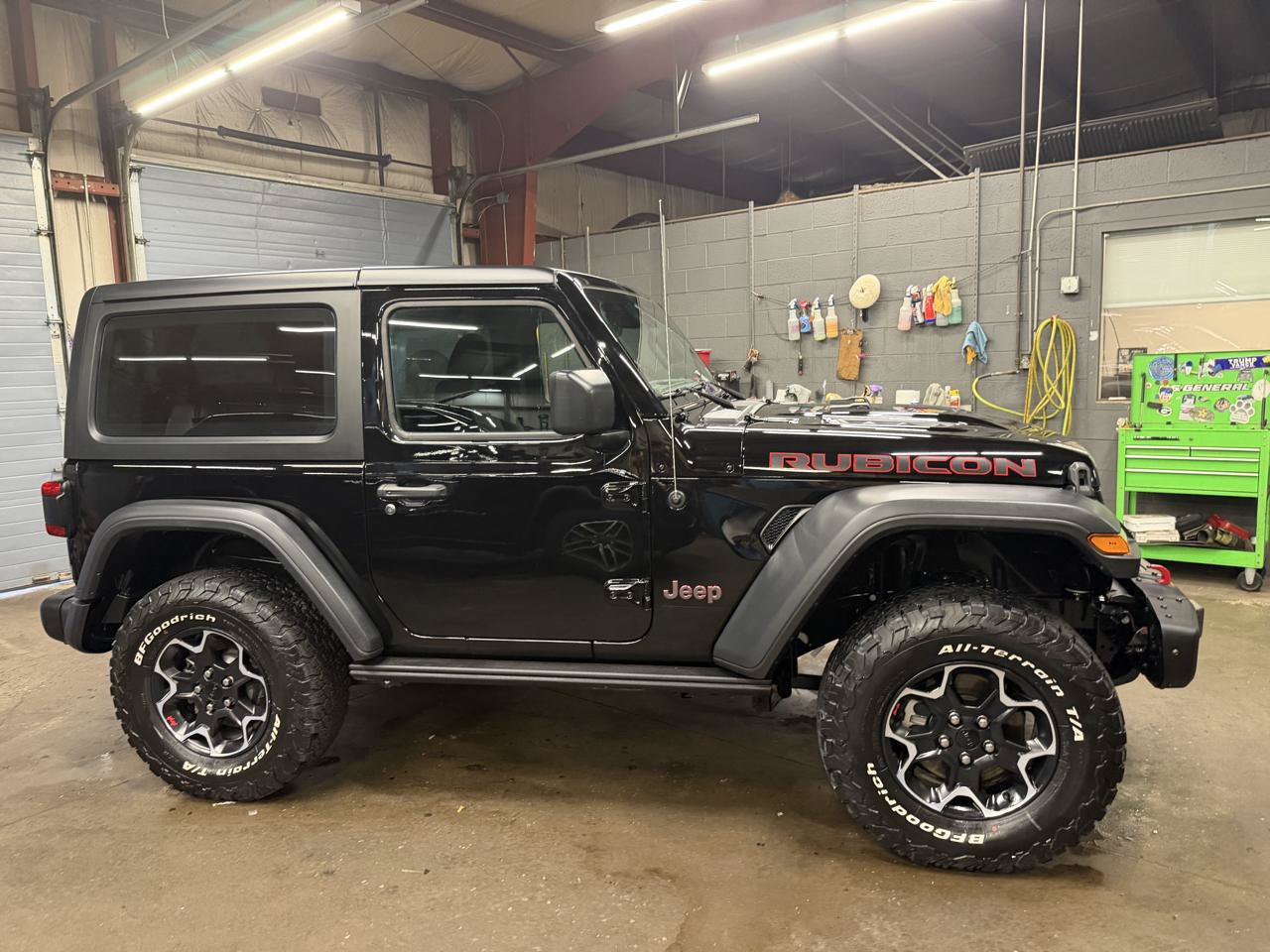 Used 2023 Jeep Wrangler Rubicon w/ Steel Bumper Group AWD/4WD image 4