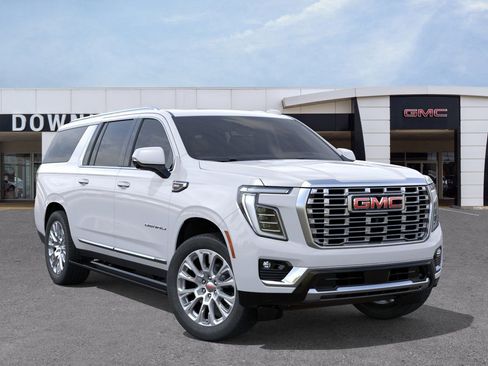 New 2026 GMC Yukon XL Denali w/ Denali Reserve Package AWD/4WD image 7