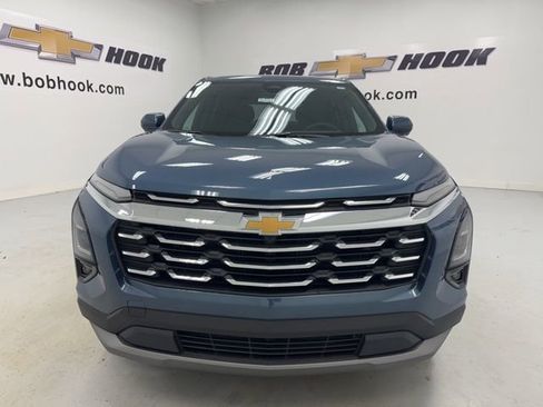 New 2026 Chevrolet Equinox LT w/ Safety and Technology Package image 2