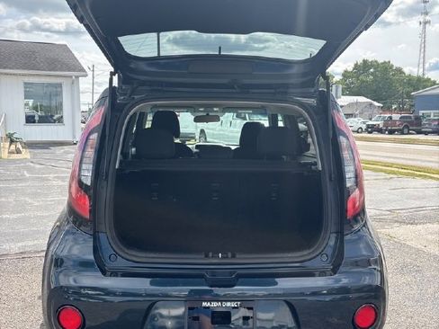Used 2019 Kia Soul + image 12