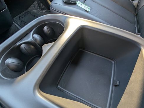 New 2026 Chrysler Pacifica Select image 28