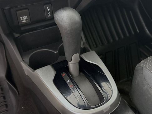 Used 2018 Honda Fit EX image 15