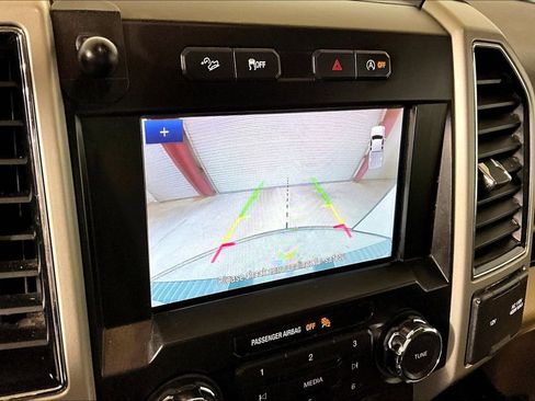 Used 2019 Ford F150 Lariat w/ Equipment Group 501A Mid image 17