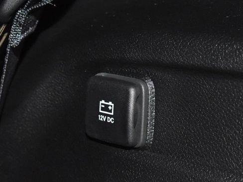 New 2025 Jeep Grand Cherokee L Altitude image 31