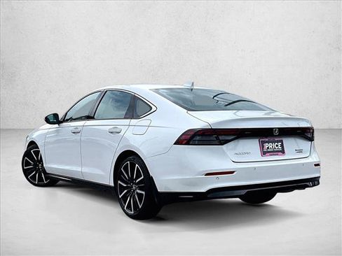 Used 2025 Honda Accord Touring image 13
