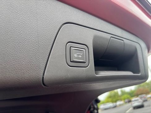 Used 2023 Buick Envision Essence AWD/4WD image 21