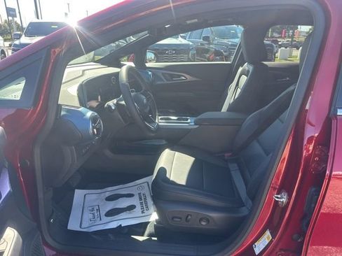 New 2026 Chevrolet Equinox EV LT image 16