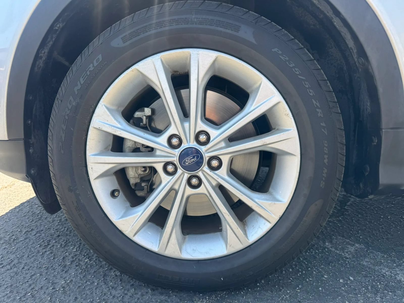 Used 2017 Ford Escape SE w/ Equipment Group 201A FWD image 16